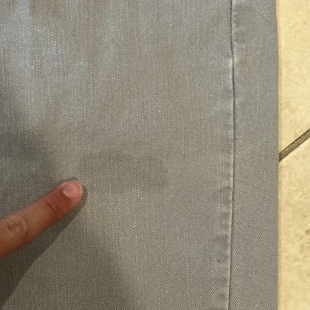 Vintage Levis 550 Jeans Men 36x34 Light Grey Denim USA Y2k Relax Fit Tapered Leg - Picture 3 of 12